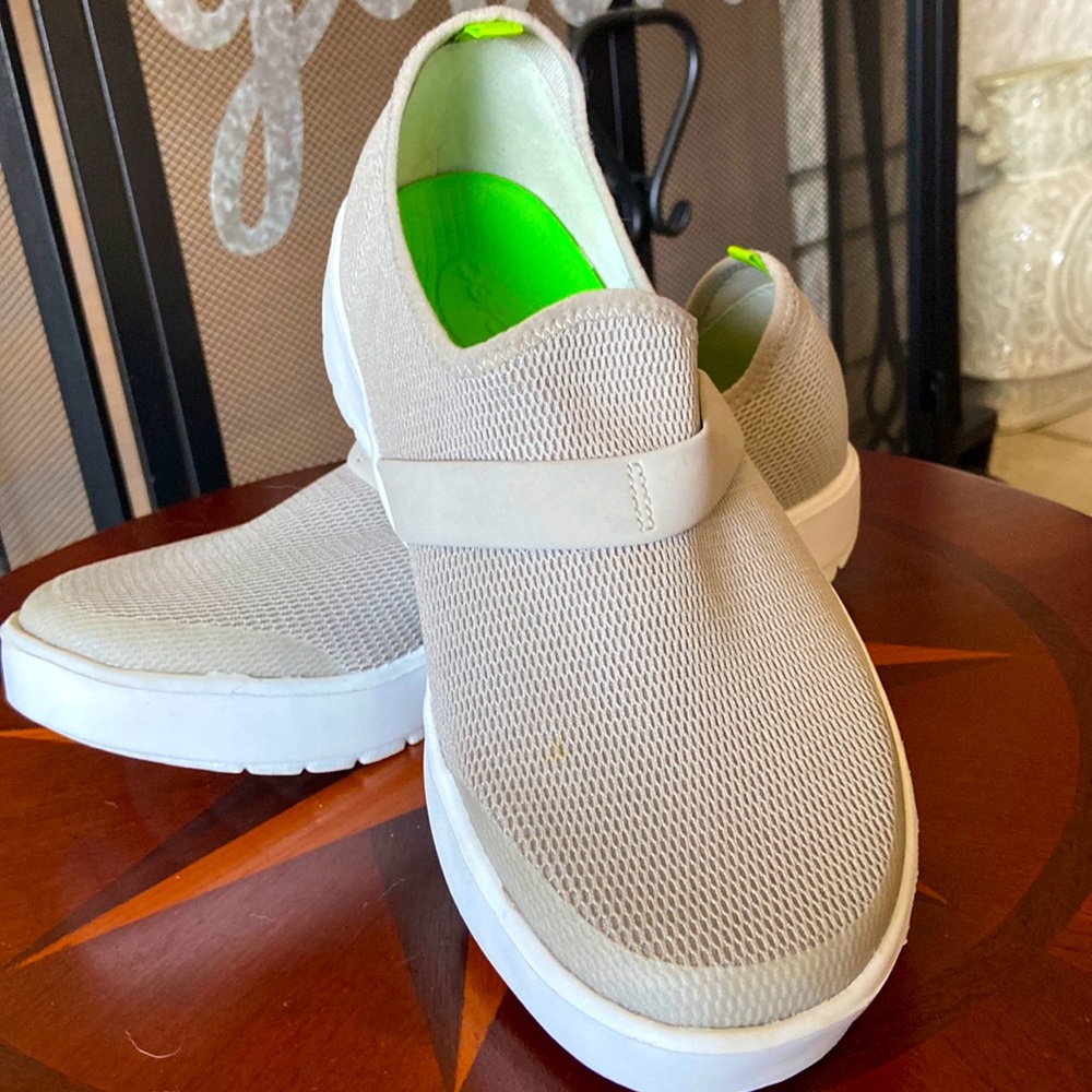 OOFOS women’s size 8